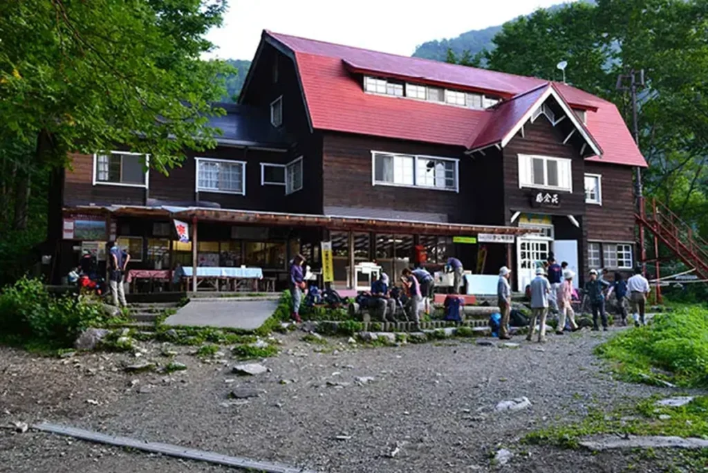 猿倉登山口までの行き方ガイド｜2025年夏の最新情報